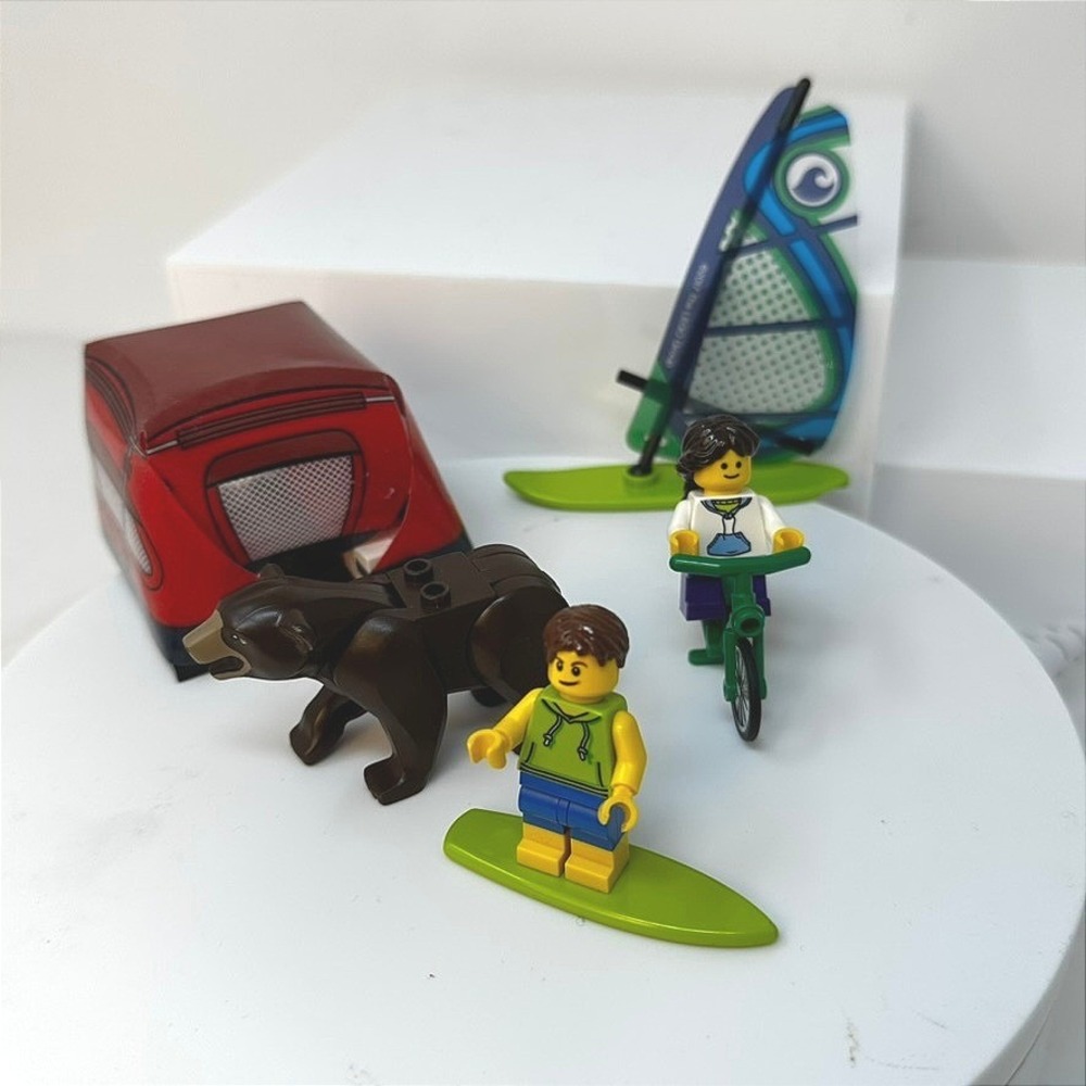 LEGO City Minifigures Bear Bicycle Surfboard Windsurfer Tent Minifigs Lot